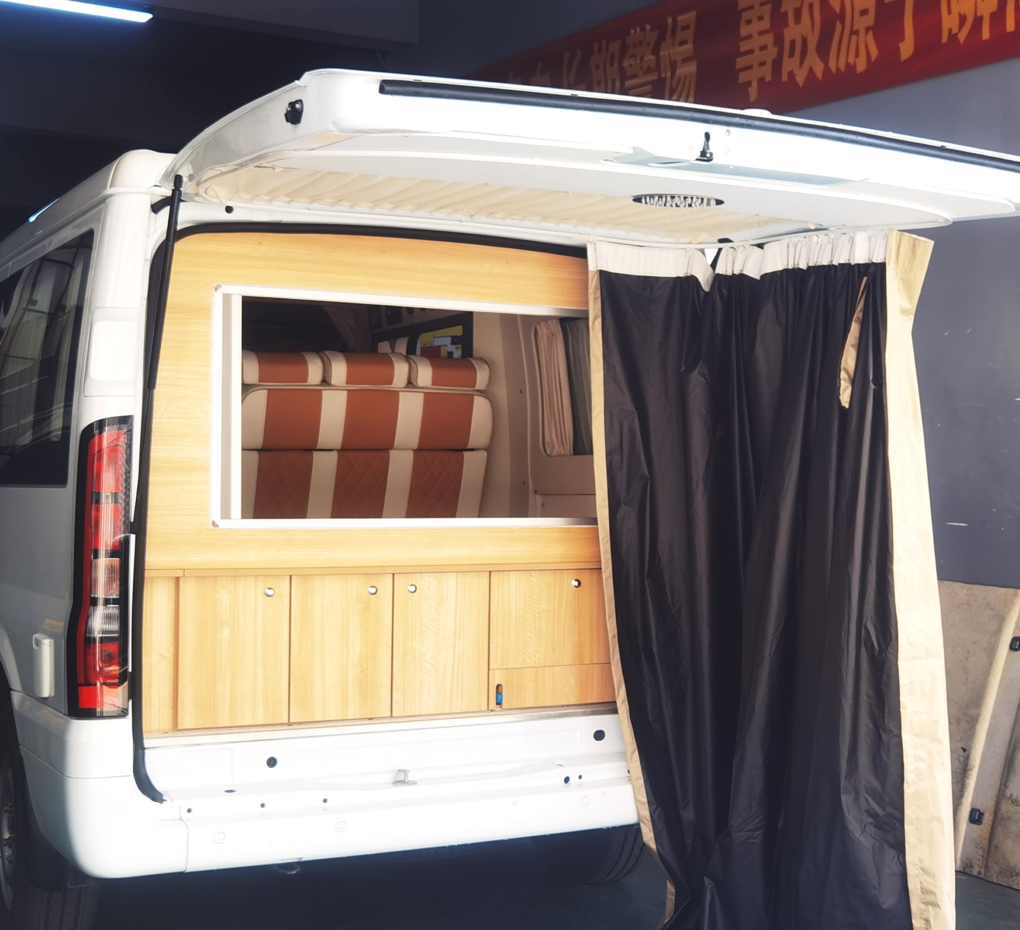 เต็นท์อาบน้ำหลังรถบ้านเจียงหลิ - Outdoor Camping Toilet Tent บทวิจารณ์และราคา